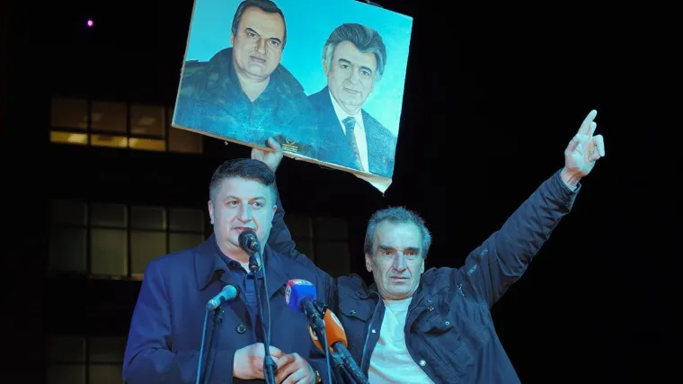 Dizao tri prsta, veličao Karadžića i Mladića: Objavljeno na koliko godina ide u zatvor