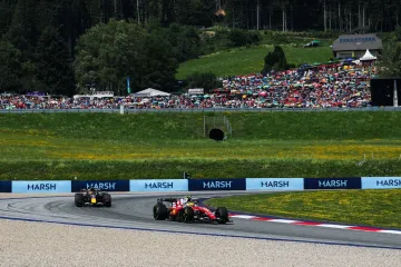 Hamilton pecnuo Verstappena nakon žestokog okr&scaron;aja: 'Ne prolazi se tako svjetskog prvaka'