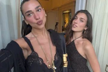 Jeste li znali da Dua Lipa ima sestru manekenku? Zanosna je ljepotica jedinstvenih očiju