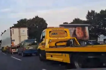 Sudar na Slavonskoj aveniji, stigla je i policija: Jedna osoba ozlijeđena je