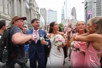 Mladenci koji su upali u povorku hrvatskih navijača stižu u Hrvatsku: 'Čista čarolija'
