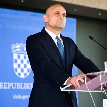 I Anu&scaron;ić se javio: 'Kundid nema puno vremena, ima samo jedan izlaz iz ove situacije'
