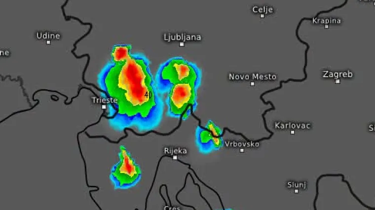 Nevrijeme stiglo susjedima, padala je tuča: Približava im se i hladna fronta