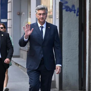 Plenković odgovorio na Milanovićev zahtjev: 'Neka zove Vučića'