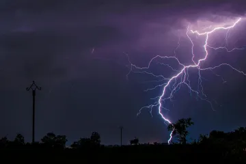 Meteorologinja najavila razorno nevrijeme: 'Spajaju se grmljavinski pljuskovi i hladna fronta'