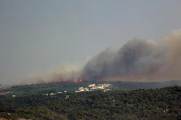 Nestvaran prizor! Uhvaćen je udar munje koji je najvjerojatnije izazvao požar na Čiovu