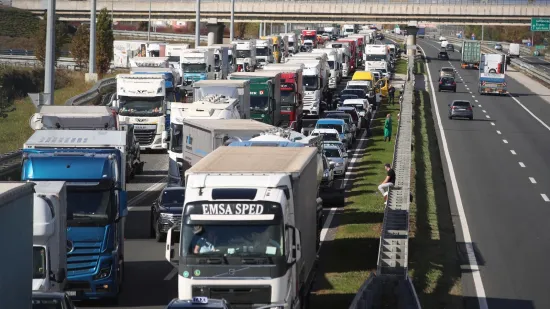 Od danas nova pravila za vozače: Tko ih se ne drži, prijete im paprene kazne! Evo &scaron;to se sve mijenja