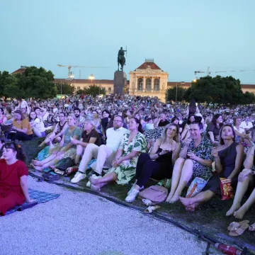 Nije koncert svjetske zvijezde, ali Tomislavac je bio krcat: Evo &scaron;to su sinoć slu&scaron;ali Zagrepčani