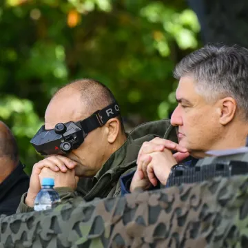 Anu&scaron;ić i Milanović oči u oči u Slunju nakon sukoba zbog mimohoda