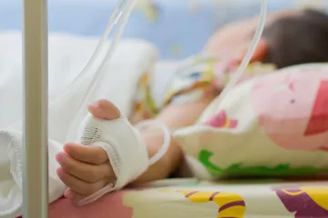 Dvogodi&scaron;nja djevojčica zavr&scaron;ila u bolnici: Sumnja se da je progutala drogu