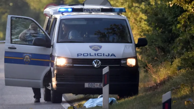 Sudarili se automobil i motocikl: Jedna osoba poginula kod Zapre&scaron;ića