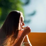 Popularni napitak koji mnogi piju svaki dan snižava kolesterol, a ovo je optimalna doza