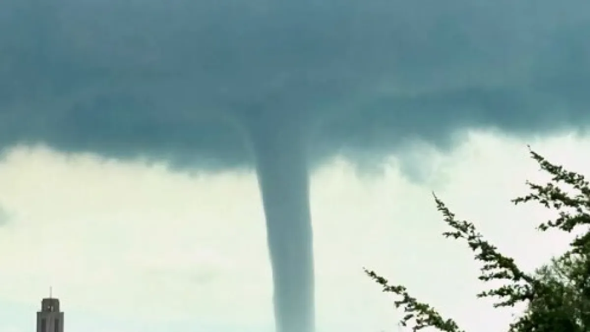 Golemi tornado iznad Bodenskog jezera! Meteorolozi upozoravaju: 'Ovo nije jedini'