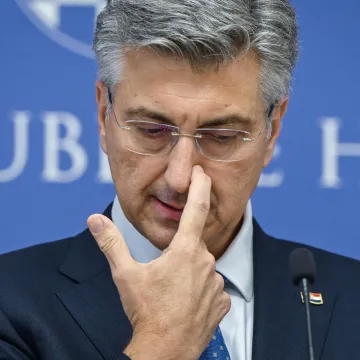 Obračun Milanovića i Plenkovića ne jenjava: Hrvatski vojnici ipak ne idu u Pariz?