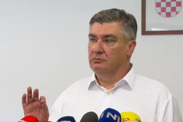Pogledajte kako je Milanović napao novinare u Slunju: 'Ajde, ajde, doviđenja!'