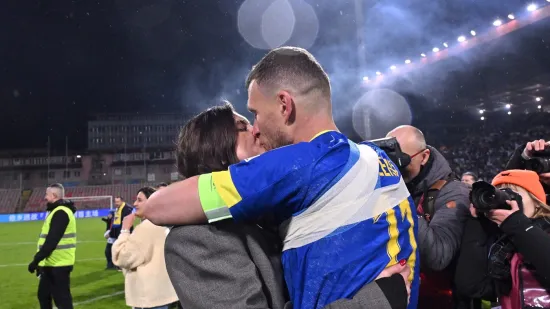 Amra Džeko se oglasila nakon bolnog poraza BiH: Podijelila riječi koje su rasplakale navijače