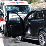 Sudarili se auto i vozilo saniteta: &Scaron;est osoba prevezeno u bolnicu