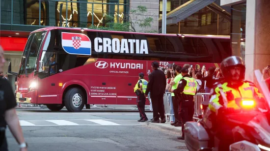 'Cro-ronto' gori pred okr&scaron;aj Hrvatske i Portugala: Na&scaron;e kamere donose djelić atmosfere