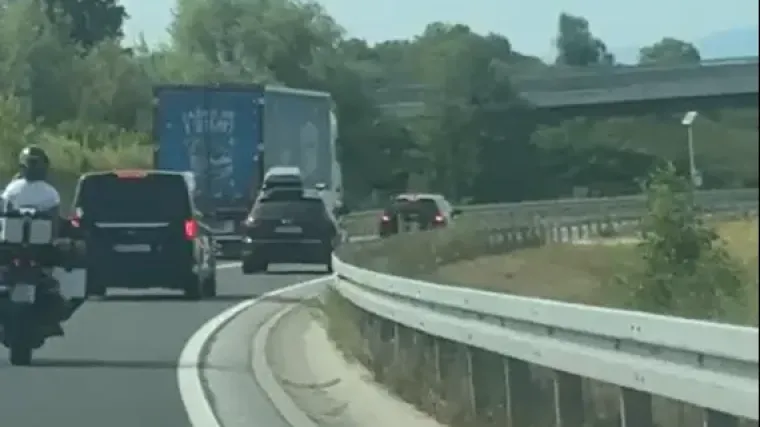 Preko pune linije pa &scaron;to bude! Pogledajte kamion u suludoj akciji kod Karlovca