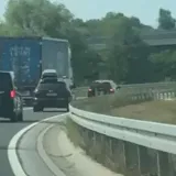 Preko pune linije pa &scaron;to bude! Pogledajte kamion u suludoj akciji kod Karlovca