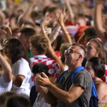 Hrvatska noćas neće spavati: 'Nama će leći peka, teletina i kumpiri, pa &scaron;to bude!'