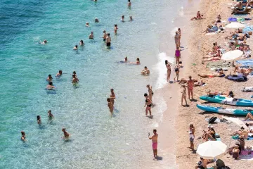 Osim kreme za sunčanje, ne zaboravite i ki&scaron;obrane: Evo kakvo nas vrijeme čeka idućih dana