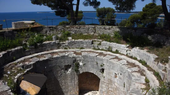 Uru&scaron;io se stari bunker u Istri, &scaron;estero mladih stranaca zavr&scaron;ilo u bolnici