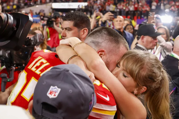 Vjenčali se Taylor Swift i Travis Kelce: Ceremoniju je vodio poznati komičar