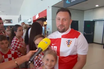 Putovao skoro 10 sati da vidi Vatrene: 'Da ispunimo kćeri želju za rođendan'