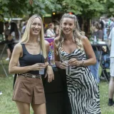 Legice zablistale na Sofi: Plavokosa ljepotica u zebrastoj haljini privlačila poglede