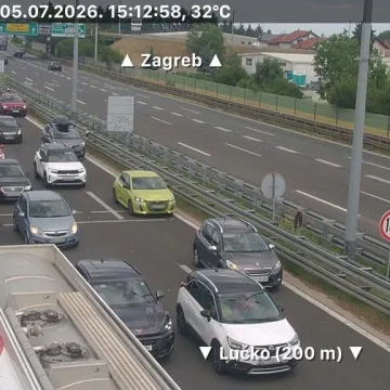 Kolone prema Zagrebu: Na A1 se zbog nesreća vozi usporeno i uz zastoje
