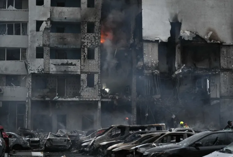 Scene očaja u Kijevu: Eksplozije i dim probudile grad, sve je vi&scaron;e žrtava silovitog napada