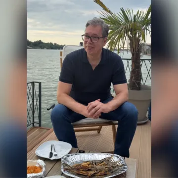 Vučić do&scaron;ao na 'srpsko more' pa obećao: 'Idući put ću preplivati'