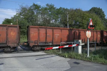 Pijana biciklistica (47) u Varaždinu nije se zaustavila kod rampe... Vlak je odbacio