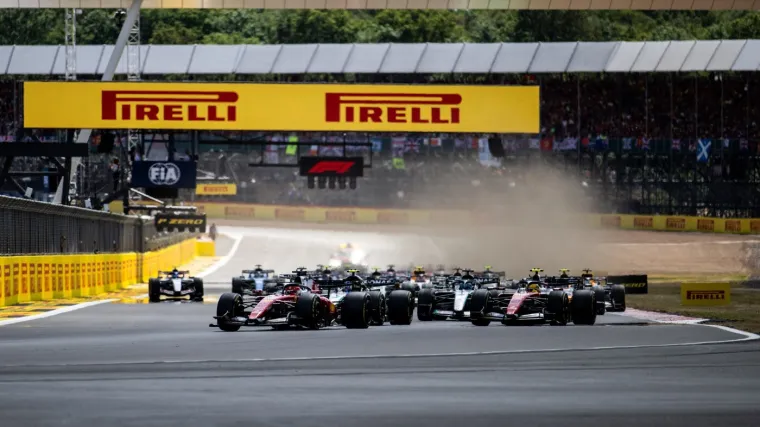 Leclerc slavio na Silverstoneu, poznati prvi parovi četvrtfinala SP-a