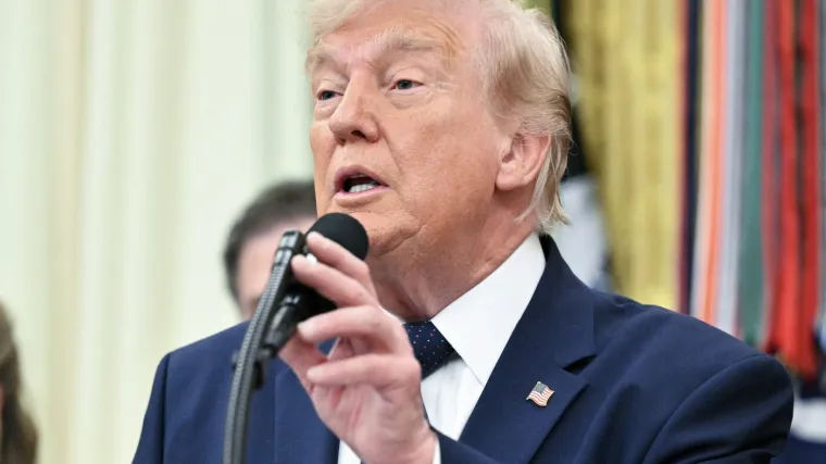 Trump 'zakuhao' skandal, pa dolio ulje na vatru: 'Zatražio sam reviziju'