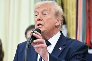 Trump 'zakuhao' skandal, pa dolio ulje na vatru: 'Zatražio sam reviziju'