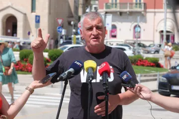Bulj zaprijetio donijeti smeće, Boban žestoko udario: 'Sinj zaostaje'