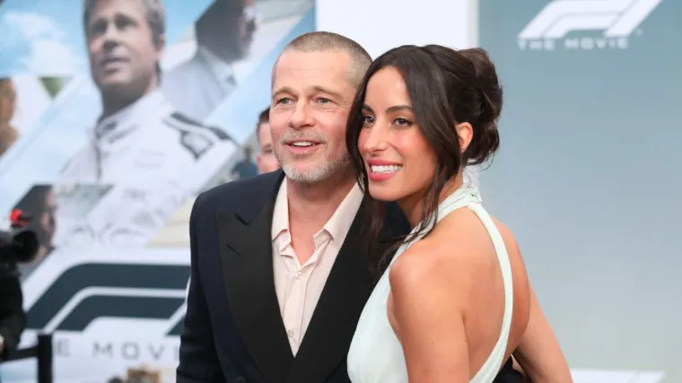 Brad Pitt ponosno pokazao 29 godina mlađu partnericu, zajedno pozirali nakon dugo vremena