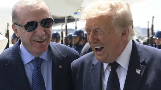 Trump u Ankari napao NATO: 'Želio bih da SAD kontrolira Grenland'