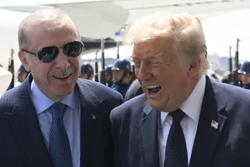 Trump u Ankari napao NATO: 'Želio bih da SAD kontrolira Grenland'