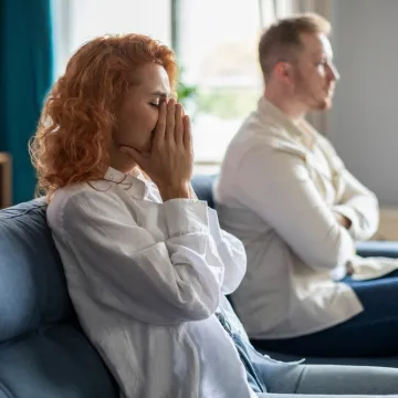 Emotivno nedostupni partneri biraju se iz ovih razloga: Evo kako prekinuti začarani krug