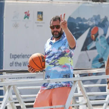 Adam Sandler zvao policiju, razlog nasmijao sve: Tražio je samo jednu informaciju