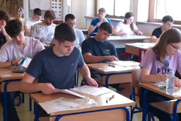 Engleski k'o od &scaron;ale, ostali predmeti ne tako lako: Evo &scaron;to su pokazali rezultati državne mature