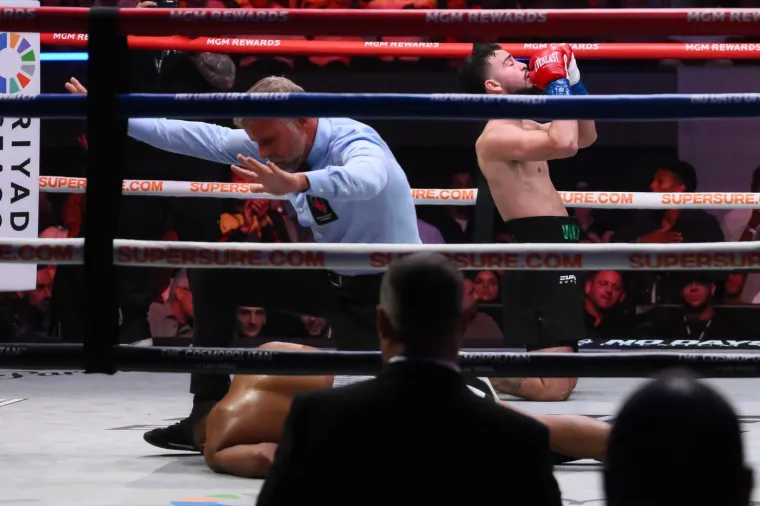 Zuffa Boxing 8: Pogledajte brutalni nokaut koji je &scaron;okirao boksački svijet