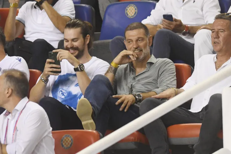 Tko je zgodni sin Slavena Bilića? Kada se pojavi uz poznatog oca svi gledaju samo njega