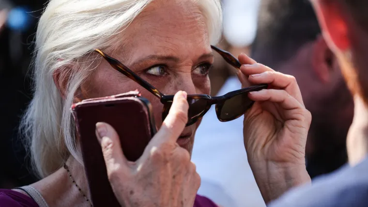 Le Pen ima plan za put do Elizejske palače: Posvuda vodi &scaron;armantnog kolegu