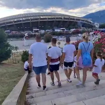 Poljud se puni, sprema se spektakl: Pogledajte &scaron;to se događa pred stadionom