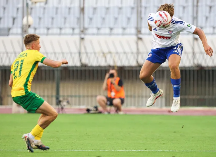 Odlični Hajduk sru&scaron;io Žilinu: Brajković probio, a debitant bacio Slovake na koljena