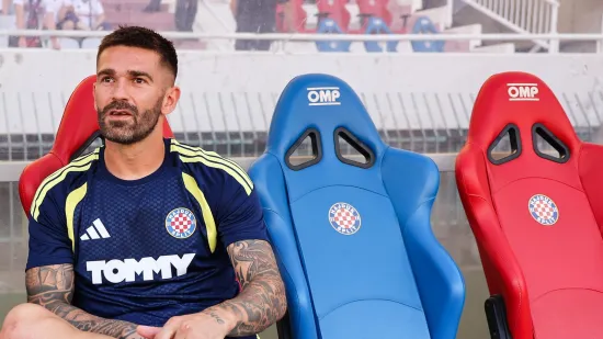 Pogledajte &scaron;to je Livaja radio na klupi dok je Hajduk igrao protiv Žiline
